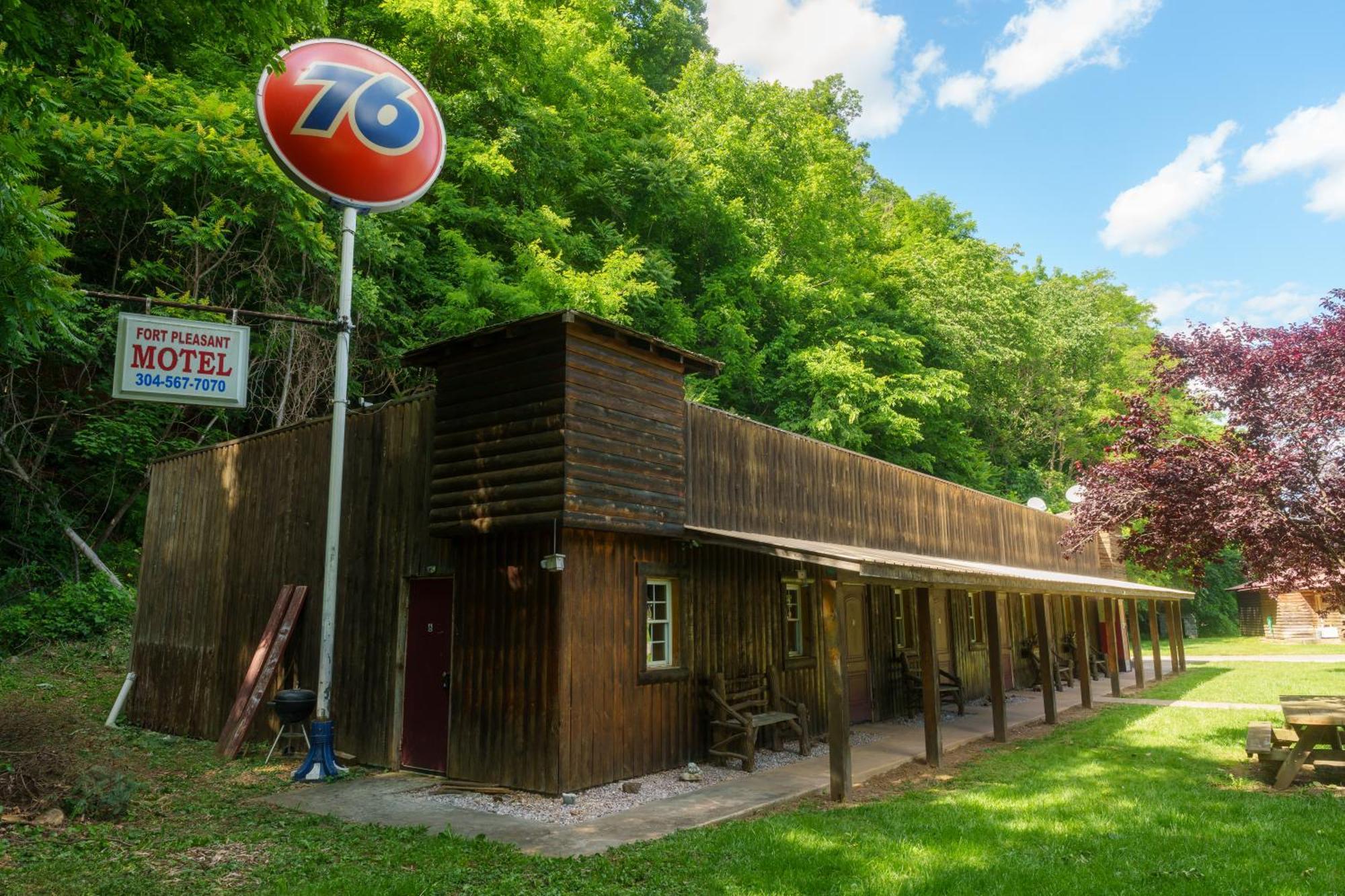 Seneca Pines Lodge Seneca Rocks Bagian luar foto
