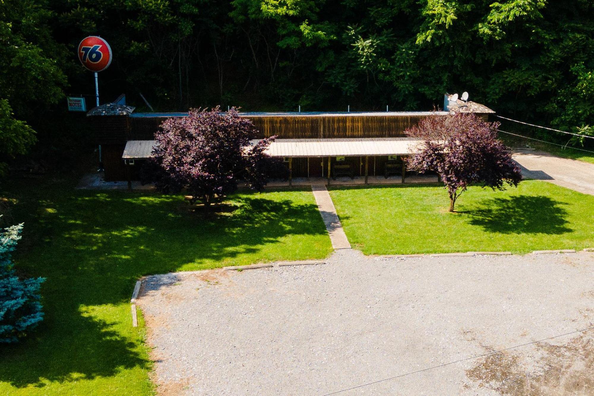 Seneca Pines Lodge Seneca Rocks Bagian luar foto