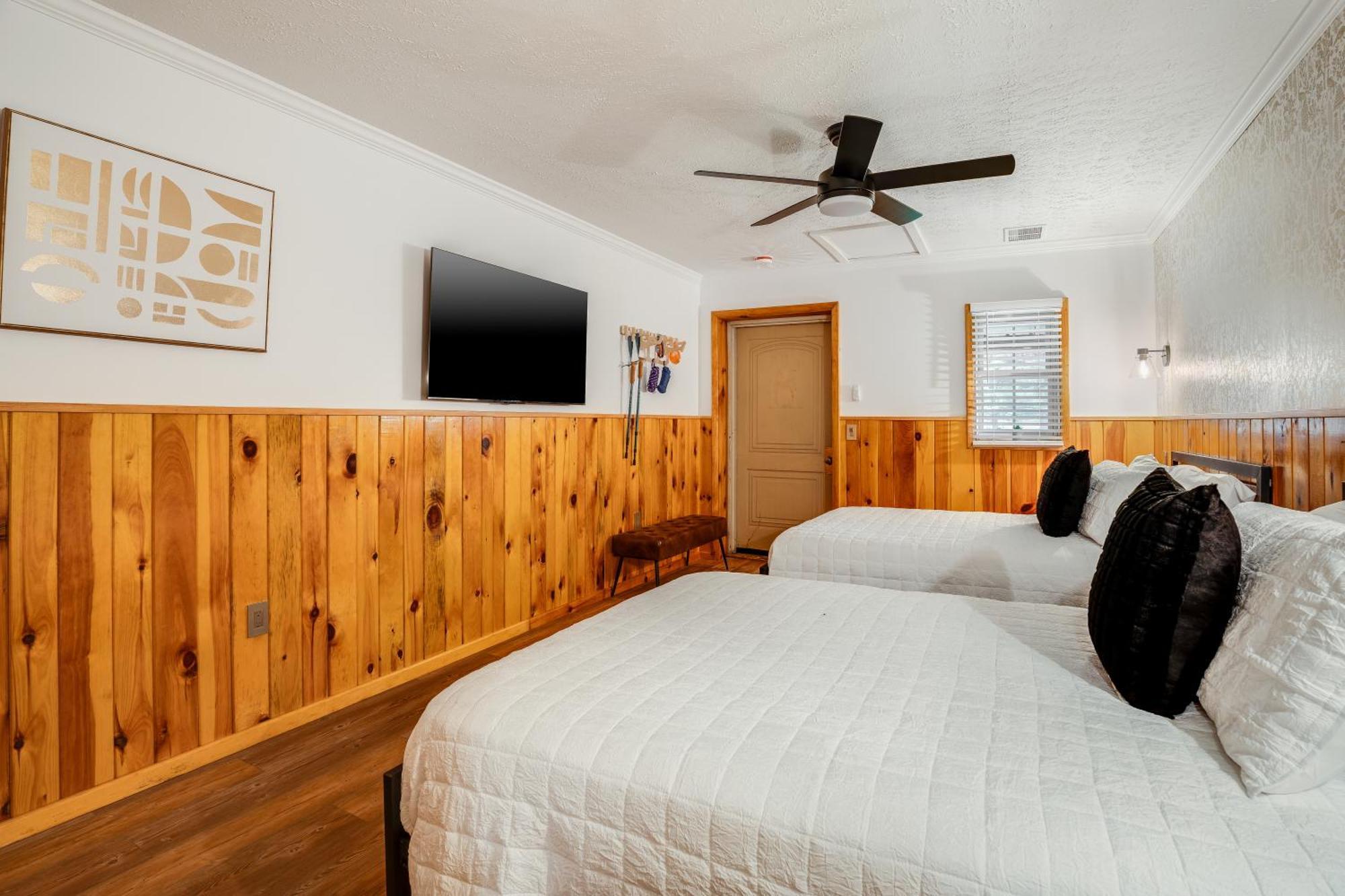 Seneca Pines Lodge Seneca Rocks Bagian luar foto