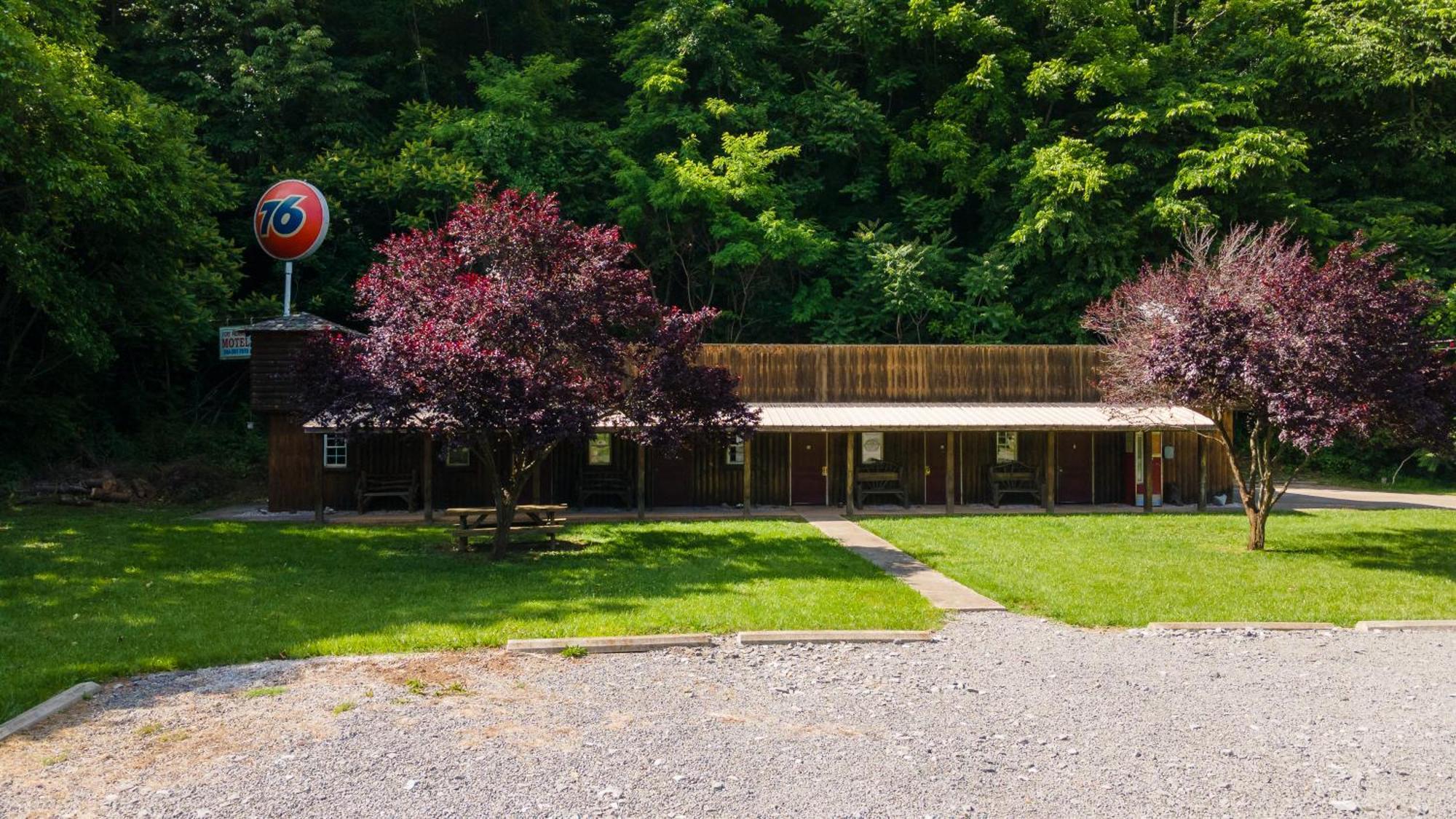 Seneca Pines Lodge Seneca Rocks Bagian luar foto