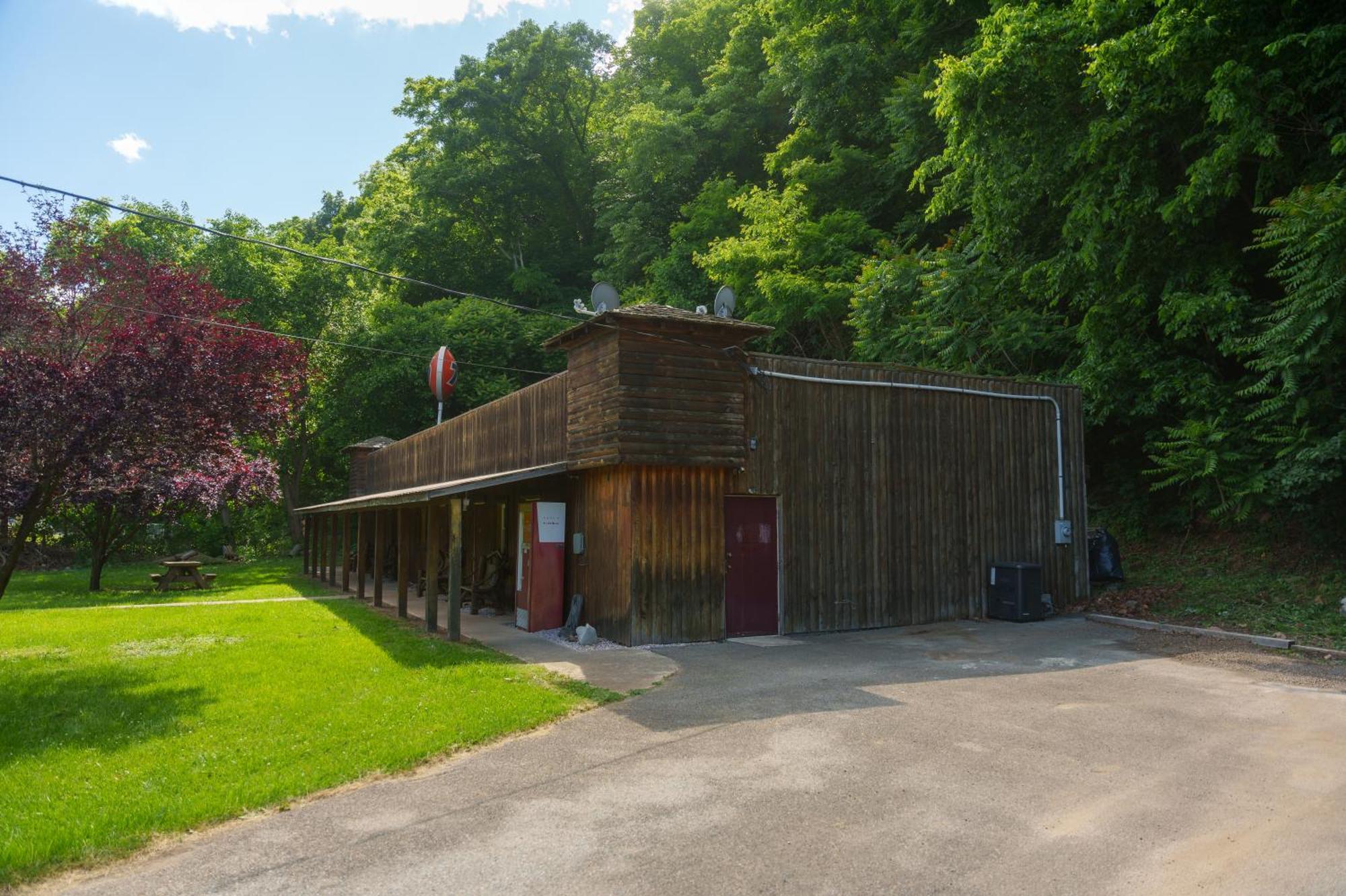 Seneca Pines Lodge Seneca Rocks Bagian luar foto